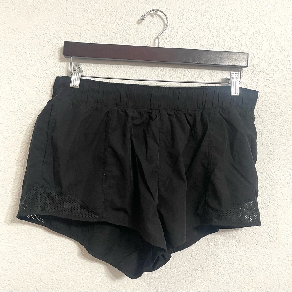 Aerie Offline Womens Shorts Athletic Black Mixed Media Pockets Size Large
